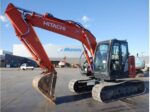 EXCAVADORA ZX135US-6